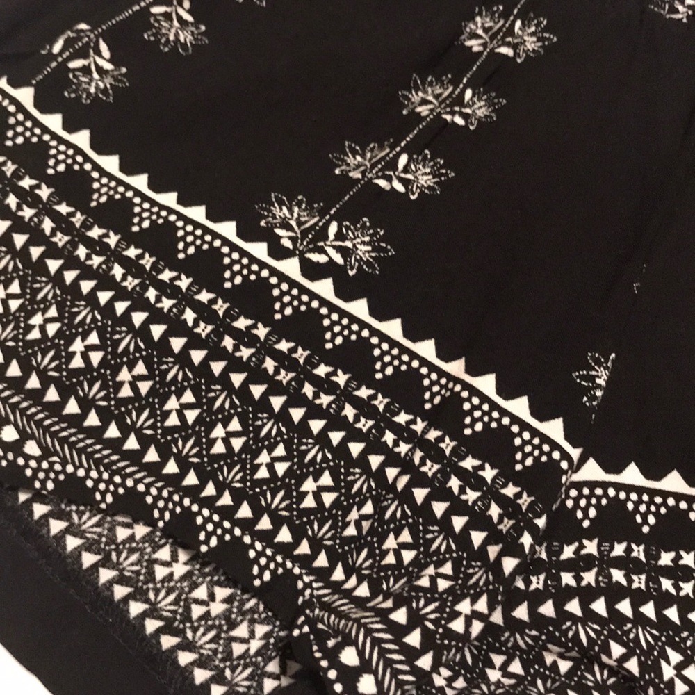 Drawstring Flowy Shorts - Picture 2 of 2